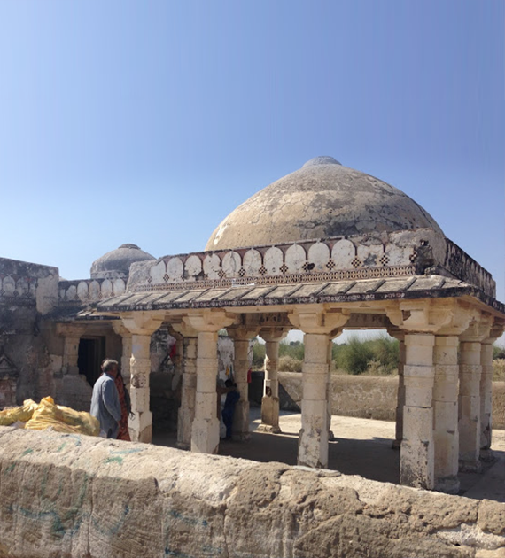 Jain sculptures requiring restoration